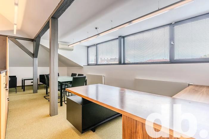 Pronájem kanceláře, Cheb, 26. dubna, 190 m2