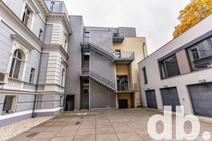 Pronájem kanceláře, Cheb, 26. dubna, 190 m2