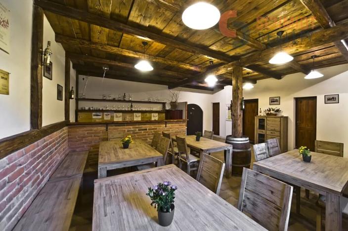 Prodej rodinného domu, Perná, 300 m2