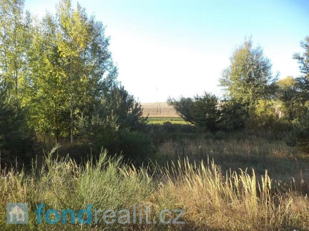 Prodej pole, Chrášťany, 640 m2