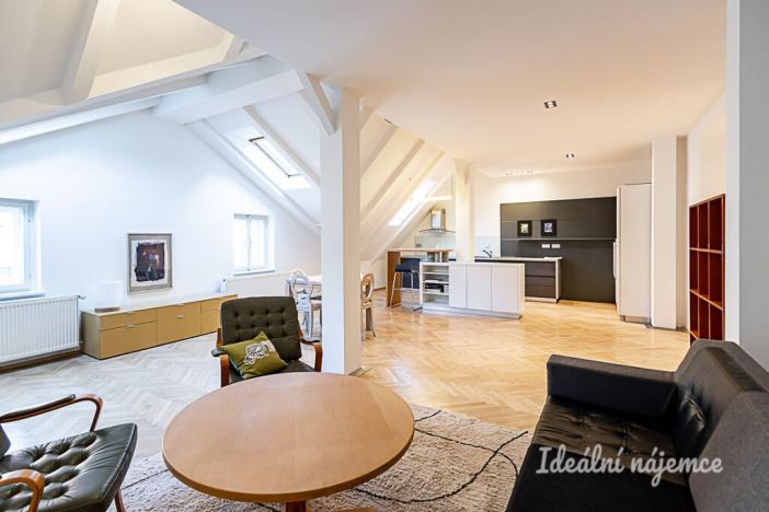 Pronájem bytu 3+kk, Praha - Staré Město, Valentinská, 114 m2