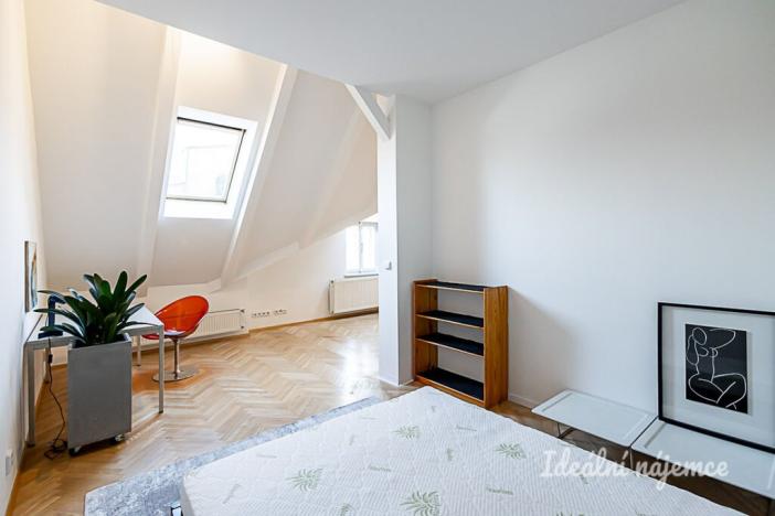 Pronájem bytu 3+kk, Praha - Staré Město, Valentinská, 114 m2