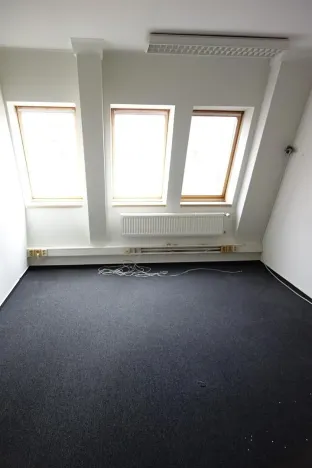 Pronájem kanceláře, Praha - Vinohrady, Kolínská, 100 m2