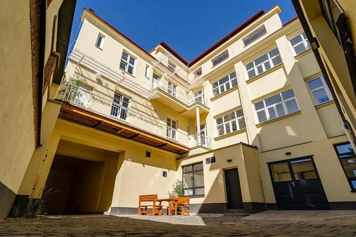 Prodej obchodního prostoru, Brno, Fryčajova, 127 m2