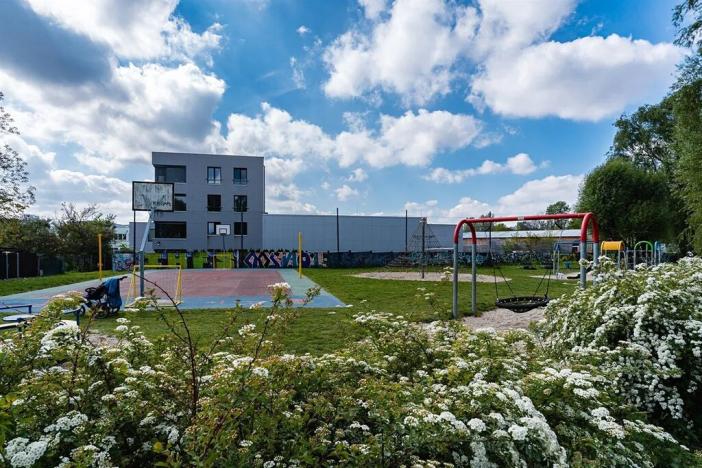 Prodej obchodního prostoru, Brno, Fryčajova, 127 m2