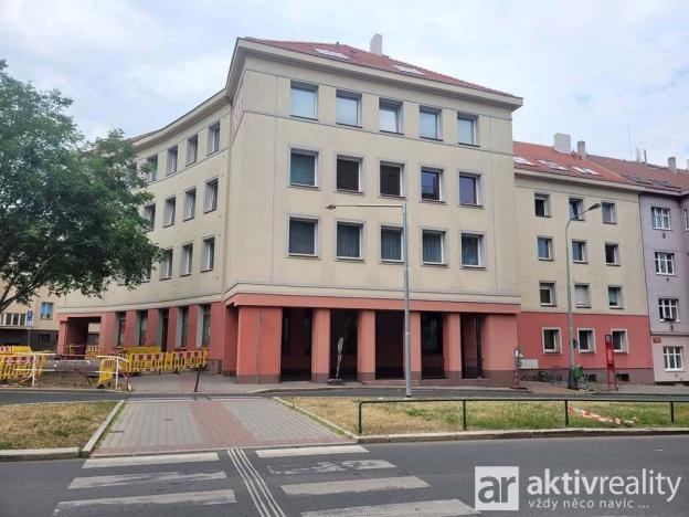 Pronájem bytu 3+1, Praha - Dejvice, Na Dionysce, 84 m2