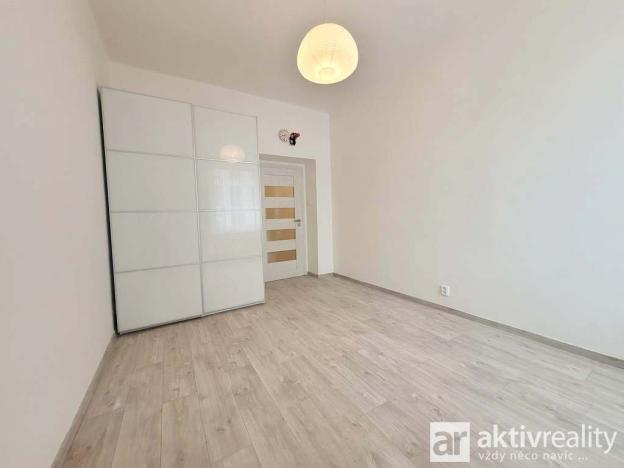 Pronájem bytu 3+1, Praha - Dejvice, Na Dionysce, 84 m2