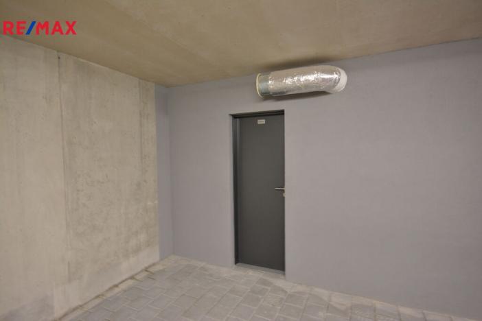 Pronájem bytu 2+kk, Praha - Karlín, U Sluncové, 56 m2