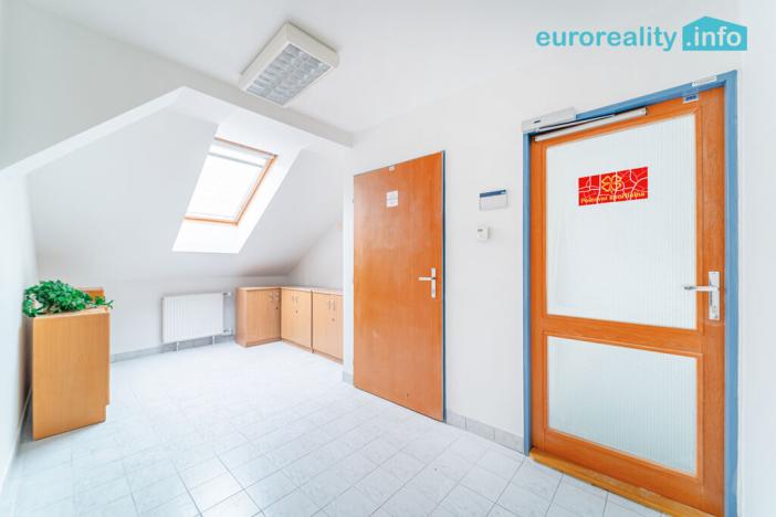 Pronájem kanceláře, Tachov, náměstí Republiky, 27 m2