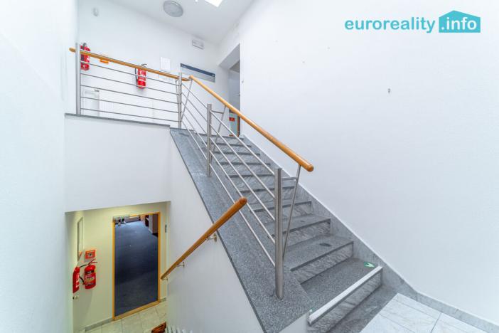 Pronájem kanceláře, Tachov, náměstí Republiky, 27 m2