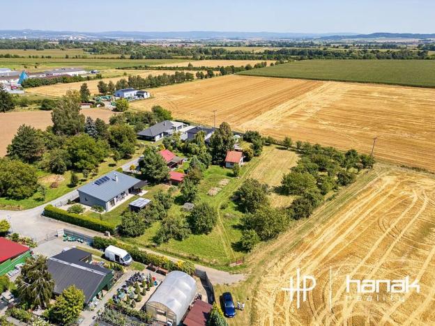 Prodej pozemku pro bydlení, Kožušany-Tážaly, 828 m2