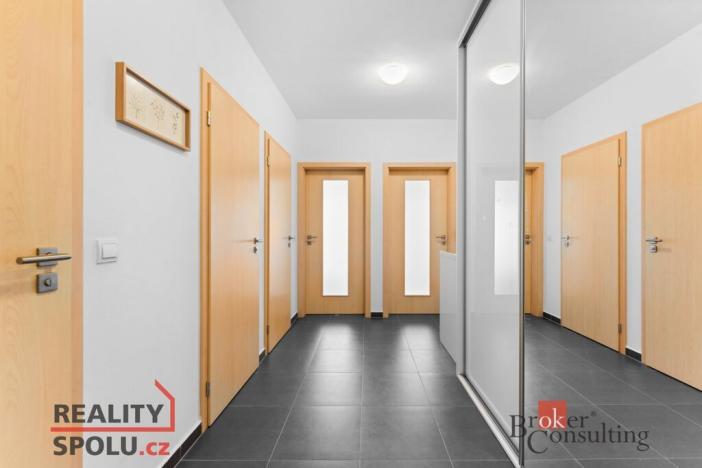 Pronájem bytu 2+kk, Pardubice - Trnová, Jana Hrubého, 56 m2