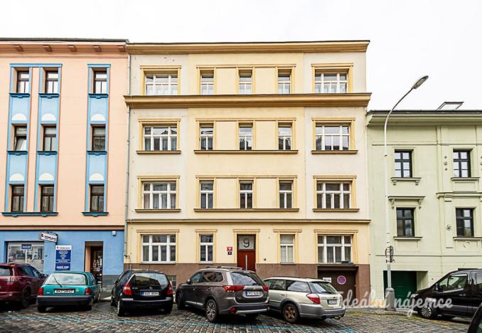 Pronájem bytu 1+kk, Praha - Žižkov, Rokycanova, 41 m2