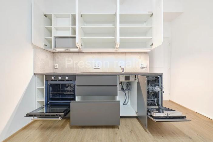 Pronájem bytu 3+kk, Praha - Nusle, Zdaru, 71 m2