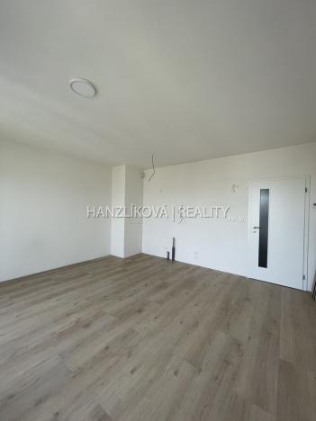 Pronájem bytu 1+kk, České Budějovice, Dobrovodská, 32 m2