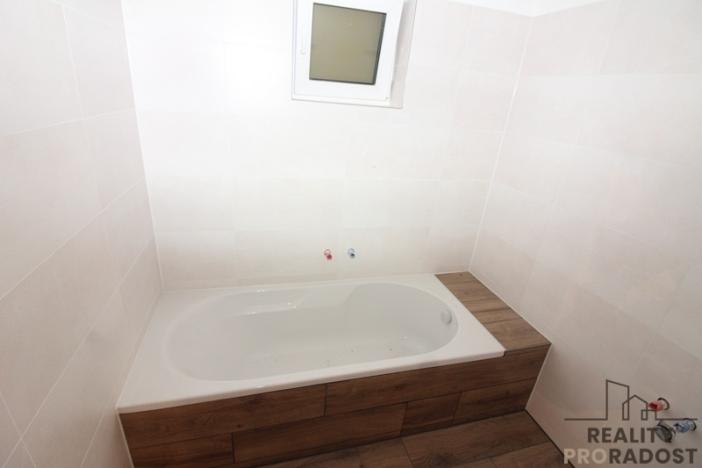 Prodej rodinného domu, Chvalovice, 213 m2