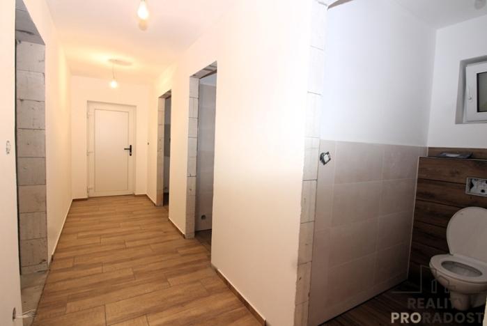 Prodej rodinného domu, Chvalovice, 213 m2