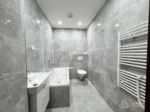 Pronájem bytu 4+1, Sokolov, Boženy Němcové, 108 m2