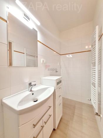 Pronájem bytu 2+1, Praha - Smíchov, Na Celné, 71 m2