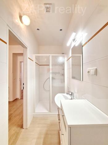 Pronájem bytu 2+1, Praha - Smíchov, Na Celné, 71 m2