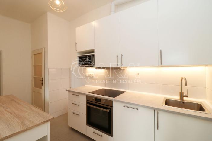 Pronájem bytu 3+1, Praha - Holešovice, Jateční, 81 m2