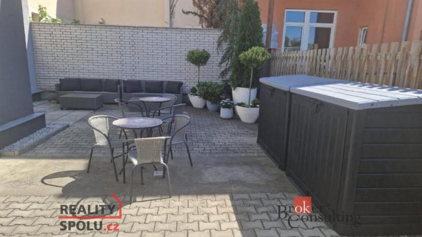 Prodej atypického bytu, Plzeň - Skvrňany, Na Pile, 469 m2