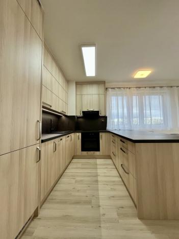 Pronájem bytu 2+kk, Opava - Předměstí, Císařského pluku, 56 m2