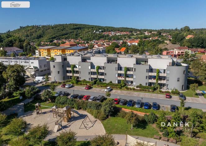 Prodej bytu 3+kk, Oslavany, náměstí 13. prosince, 76 m2