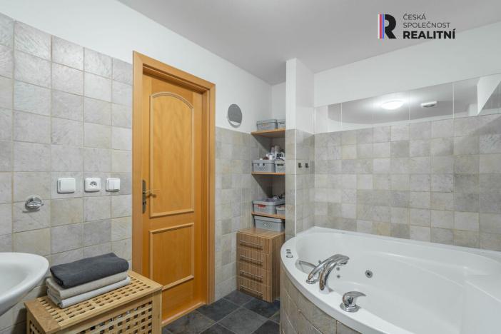 Prodej bytu 4+kk, Luhačovice, Masarykova, 180 m2