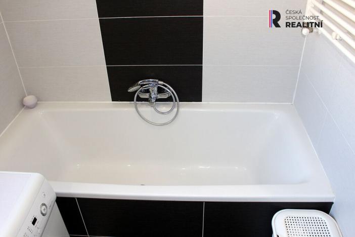 Pronájem bytu 2+kk, Karlovy Vary - Dvory, K. Kučery, 57 m2