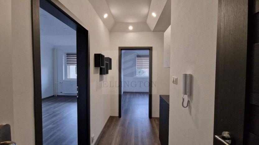 Pronájem bytu 2+1, Karlovy Vary, Charkovská, 51 m2