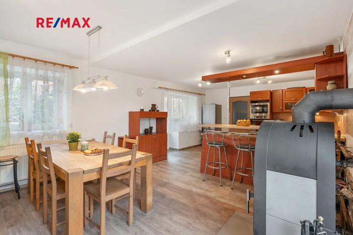 Prodej rodinného domu, Kounice, 192 m2