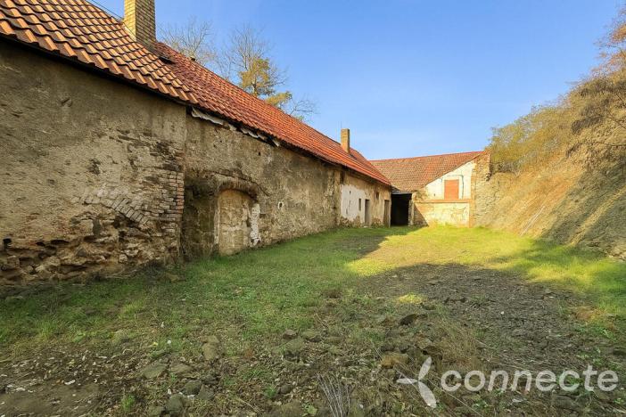 Pronájem komerčního pozemku, Praha - Lipence, Jílovišťská, 1222 m2