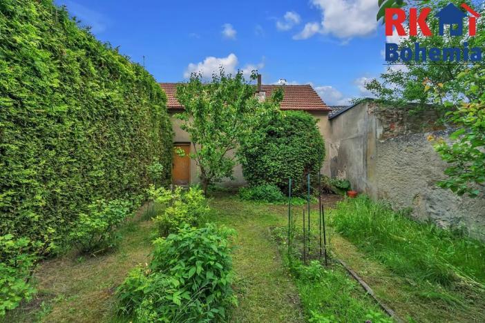 Prodej obchodního prostoru, Mnichovo Hradiště, Masarykovo náměstí, 300 m2