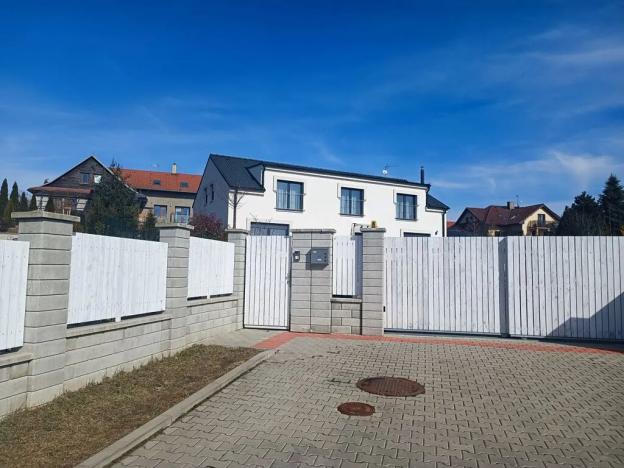 Prodej rodinného domu, Křížkový Újezdec, 228 m2