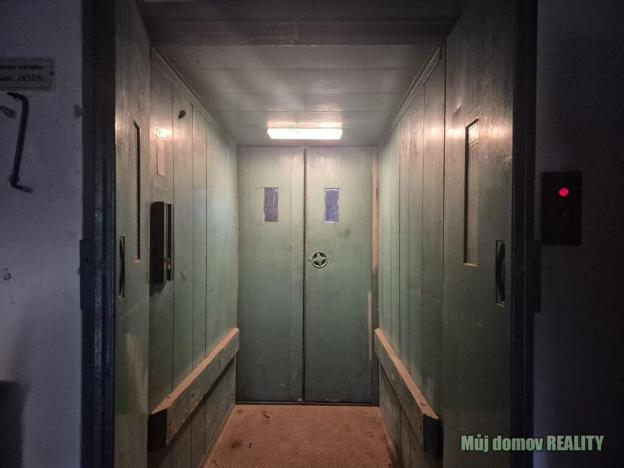 Pronájem výrobních prostor, Světice, V Zahradách, 150 m2