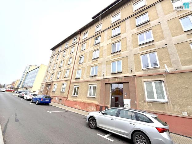 Pronájem bytu 3+1, Karlovy Vary - Rybáře, Majakovského, 79 m2