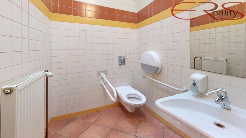 Pronájem restaurace, Jablonec nad Nisou, Na Kopci, 512 m2