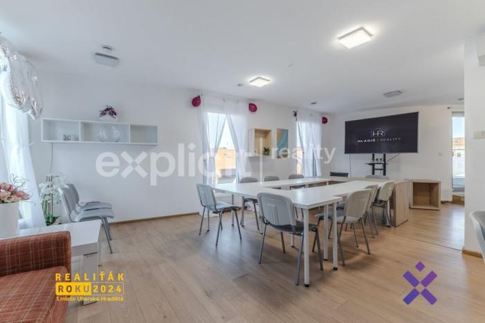 Prodej obchodního prostoru, Uherské Hradiště, Otakarova, 547 m2