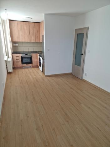 Pronájem bytu 2+kk, Praha, Podle Kačerova, 41 m2