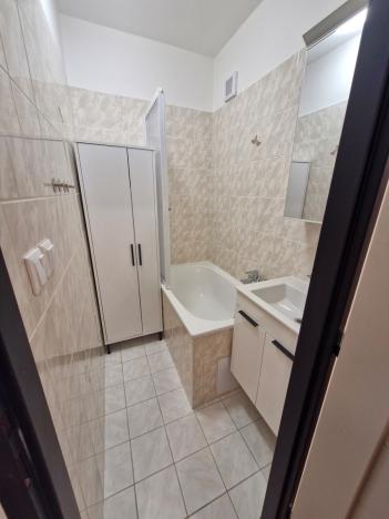 Pronájem bytu 2+kk, Praha, Podle Kačerova, 41 m2