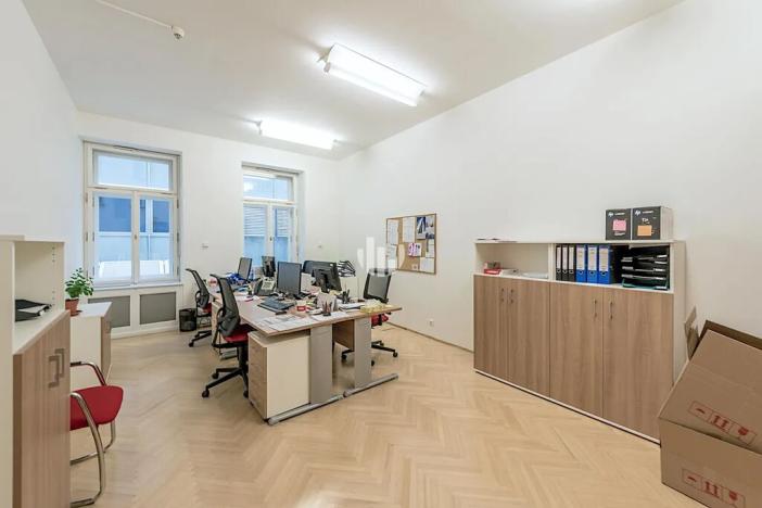 Pronájem kanceláře, Praha - Nové Město, Václavské náměstí, 400 m2