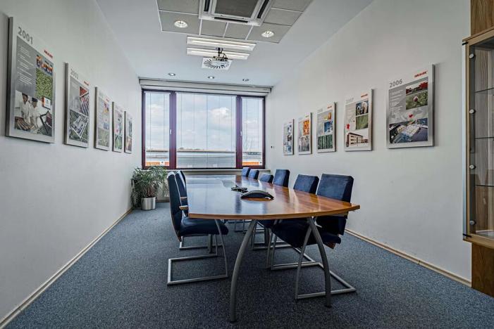 Prodej kanceláře, Třinec, 2388 m2