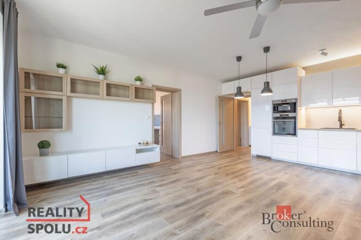 Pronájem bytu 3+kk, Holubice, 73 m2