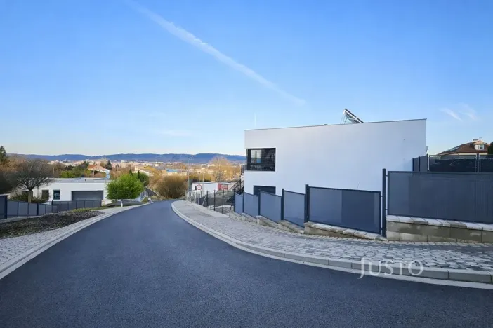 Prodej bytu 3+kk, Písek, Dolní, 84 m2