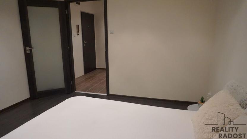 Pronájem bytu 2+1, Olomouc, Nešporova, 54 m2