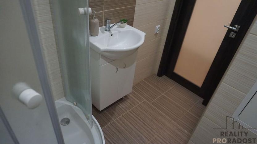 Pronájem bytu 2+1, Olomouc, Nešporova, 54 m2