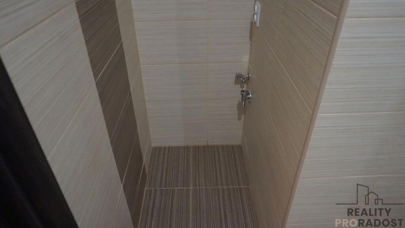 Pronájem bytu 2+1, Olomouc, Nešporova, 54 m2