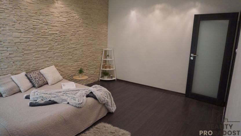 Pronájem bytu 2+1, Olomouc, Nešporova, 54 m2