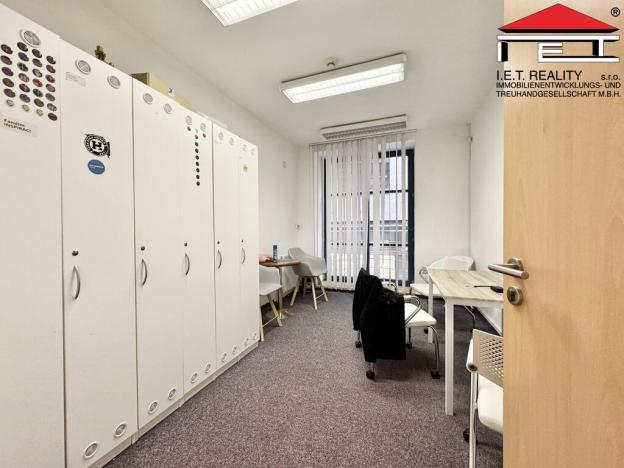 Pronájem obchodního prostoru, Brno, Česká, 161 m2